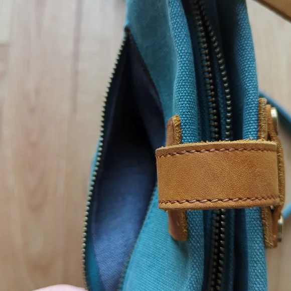 Davan. Women's Shoulder Bag. - Picture 6 of 13